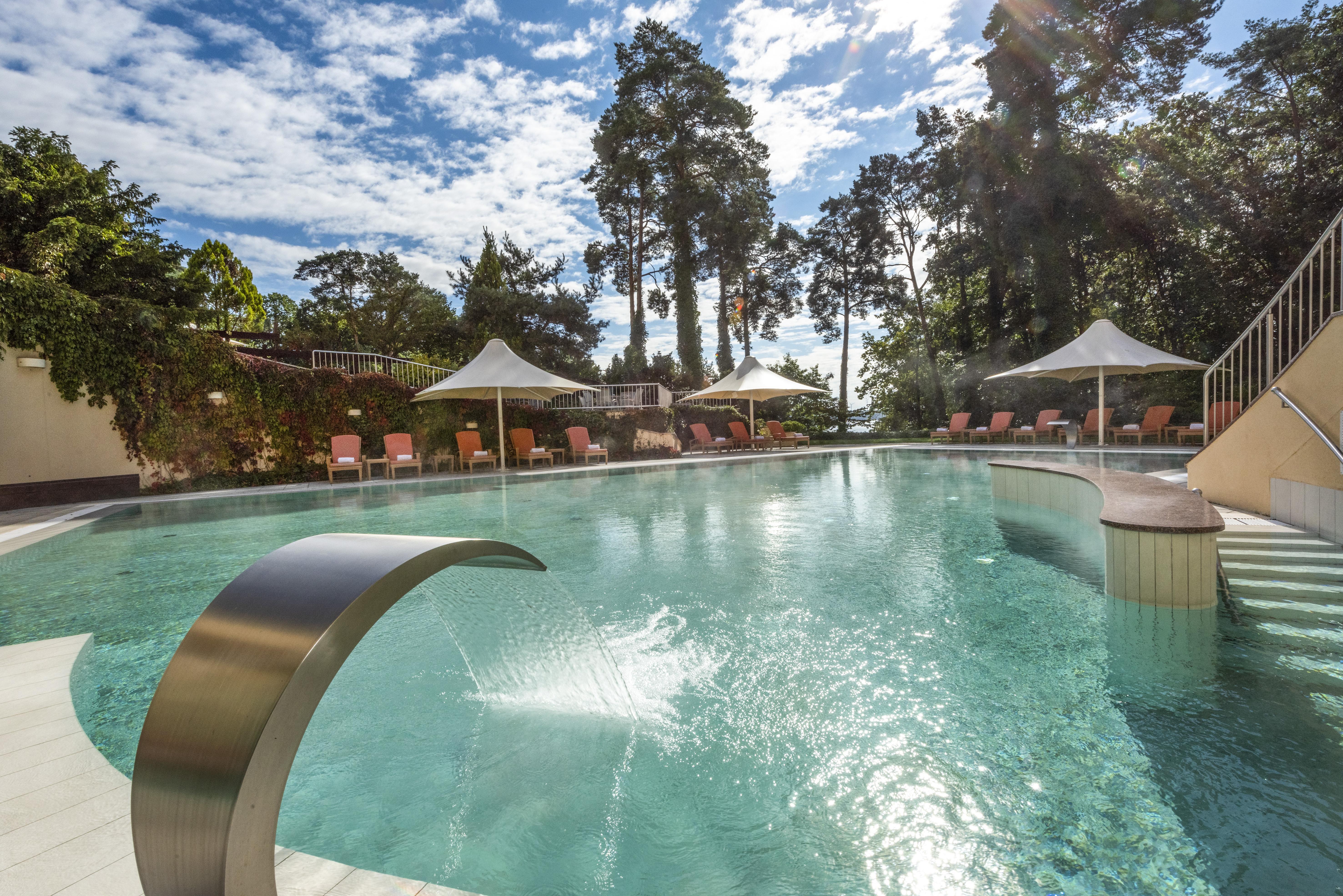Precise Resort Bad Saarow Kültér fotó The pool at the hotel