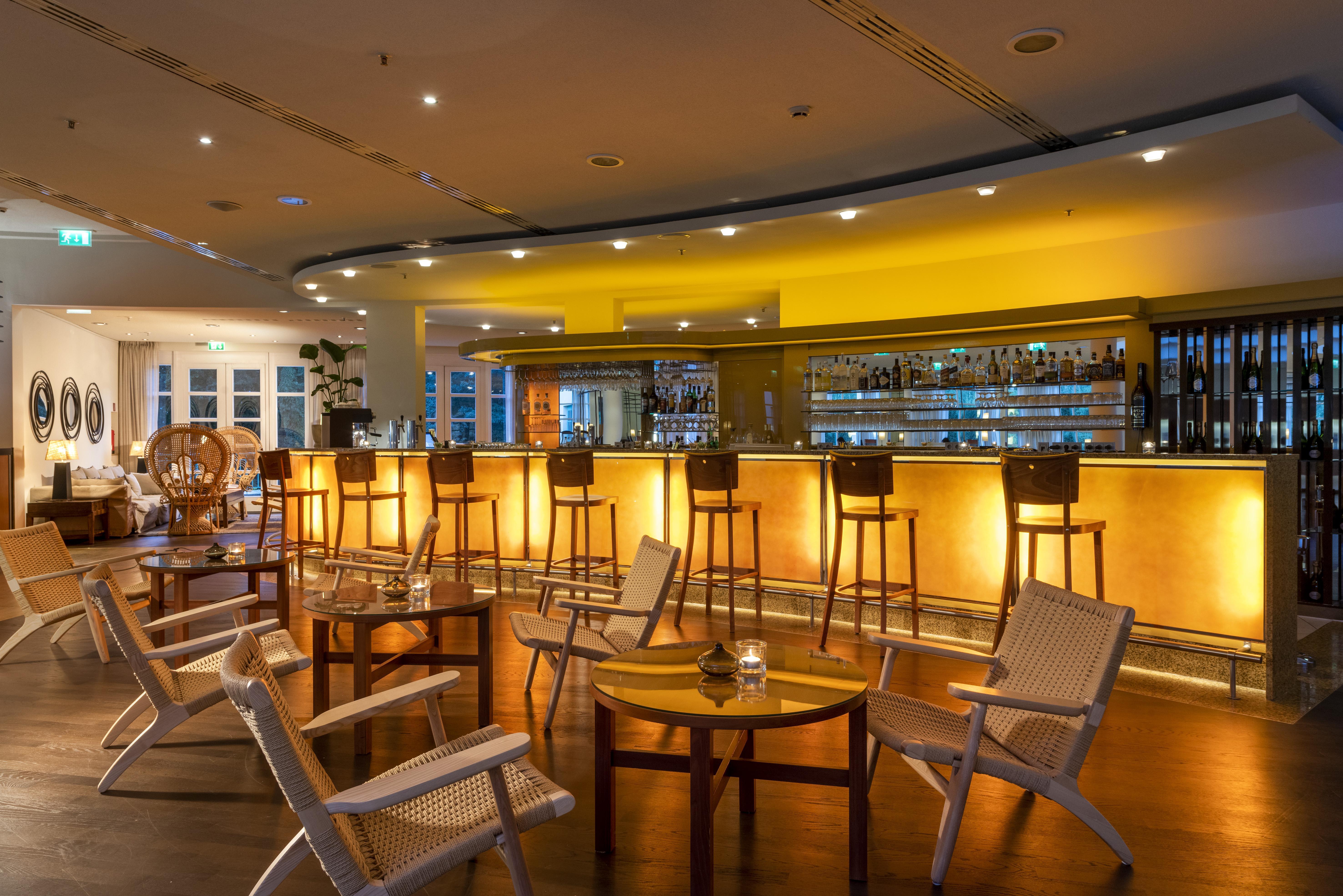 Precise Resort Bad Saarow Kültér fotó The bar at the hotel