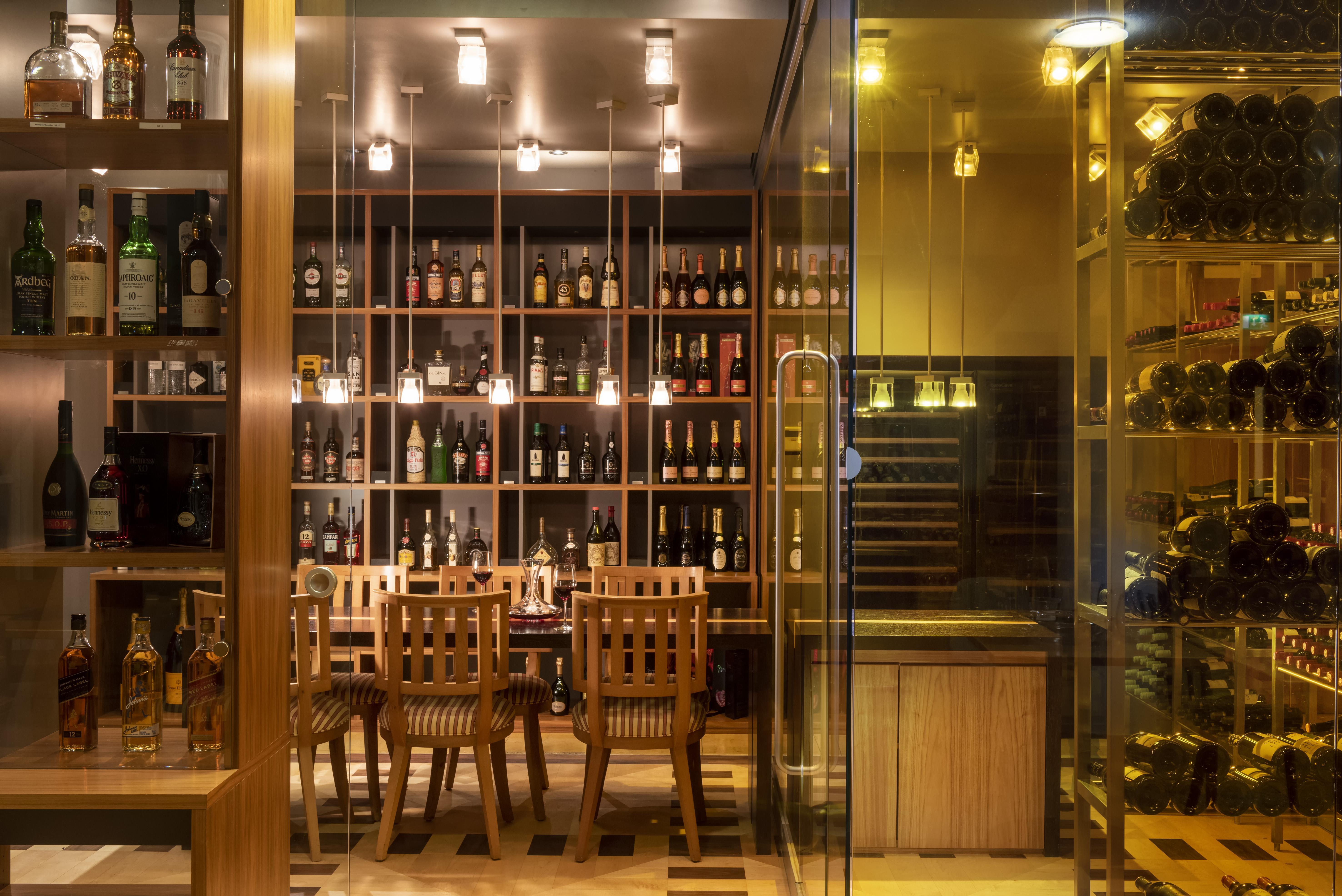 Precise Resort Bad Saarow Kültér fotó Wine cellar