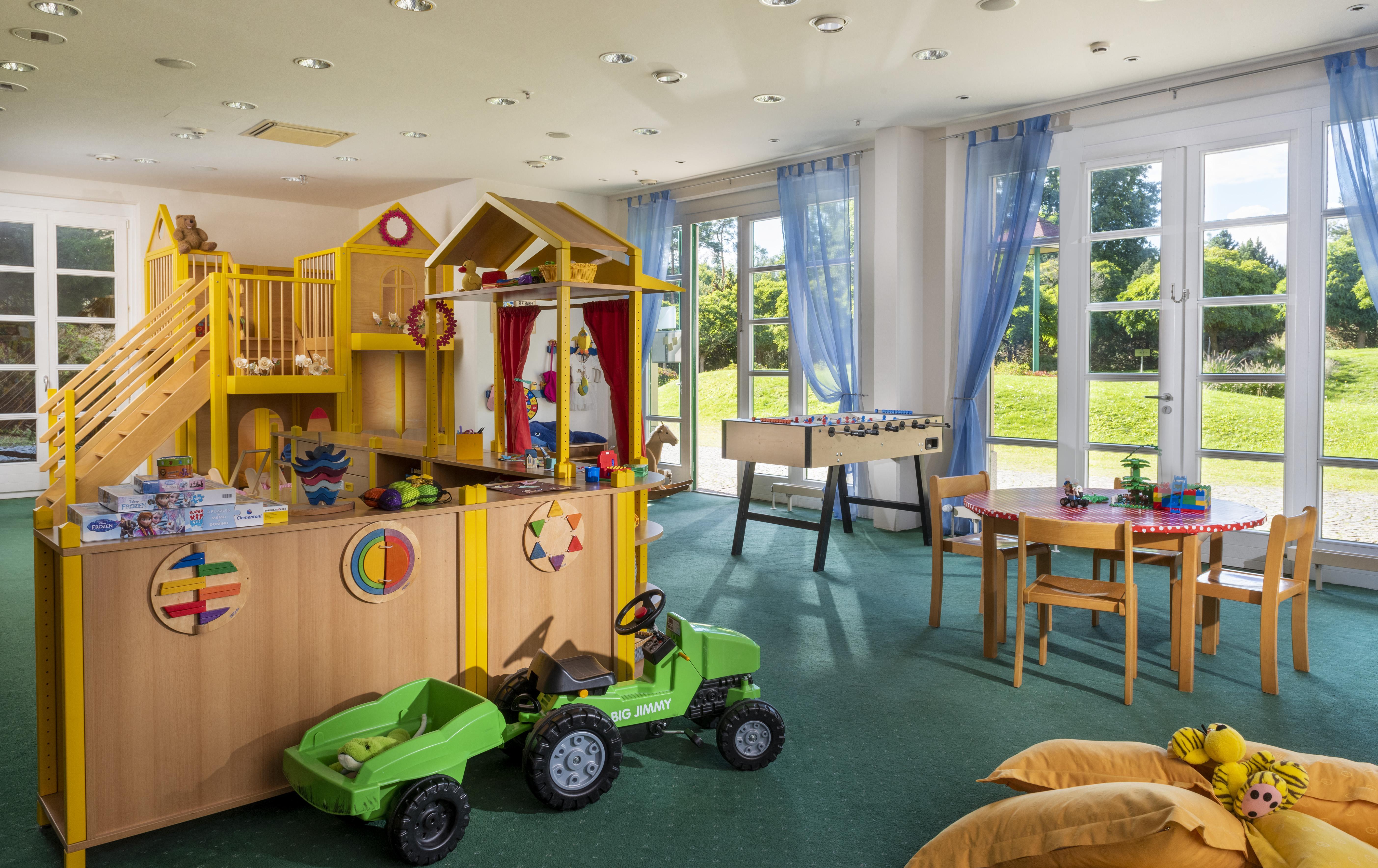 Precise Resort Bad Saarow Kültér fotó The children's club at the Hotel